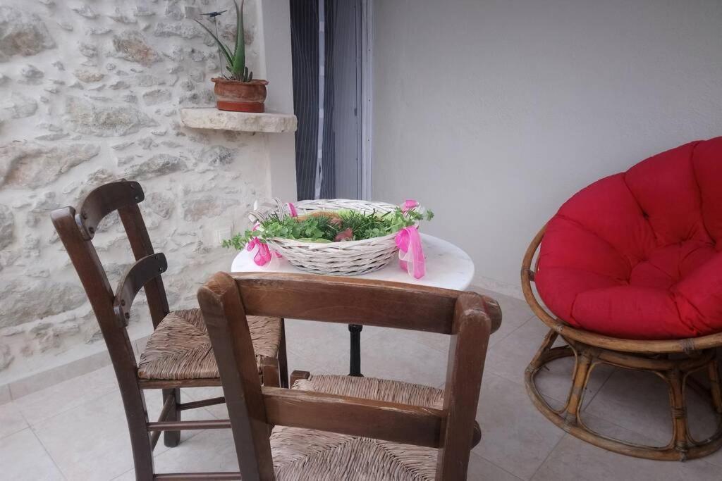Eirini'S Traditional House Listaros Экстерьер фото