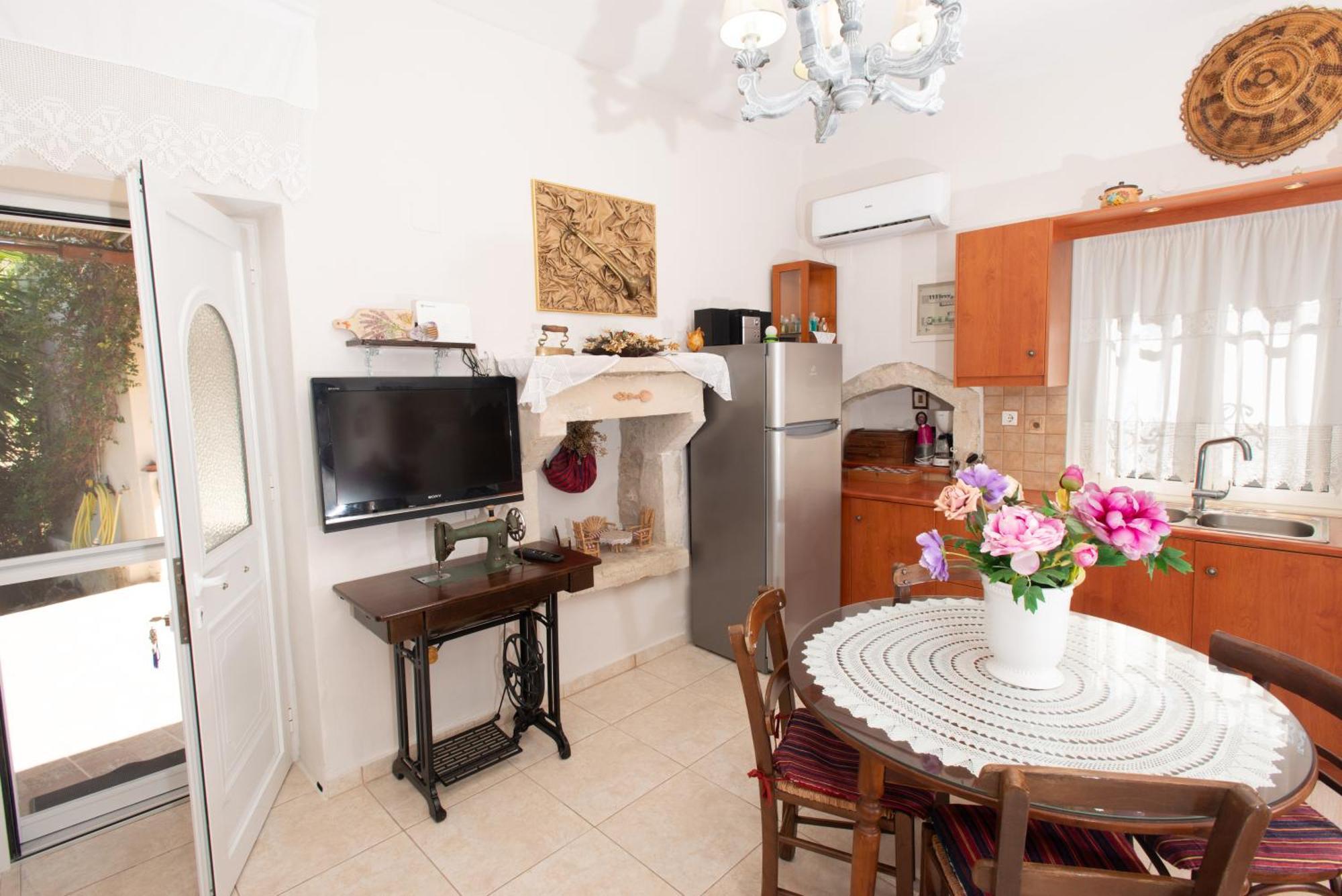Eirini'S Traditional House Listaros Экстерьер фото